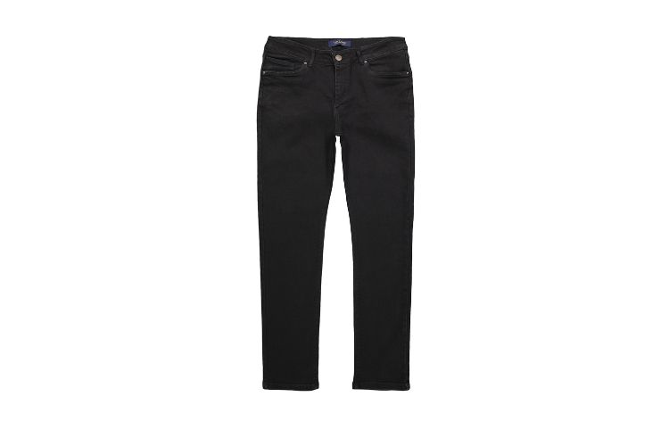 شلوار جین مام فیت مردانه چیست و چگونه میتوان با آن استایل زد؟ فرق شلوار مام استایل و مام فیت مردانه